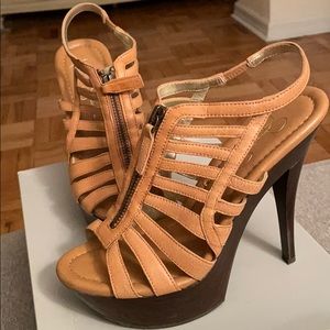 Jessica Simpson GOBOW honey/tan platform heels 6M